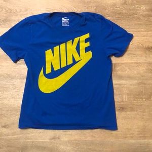 Men’s NIKE T-SHIRT